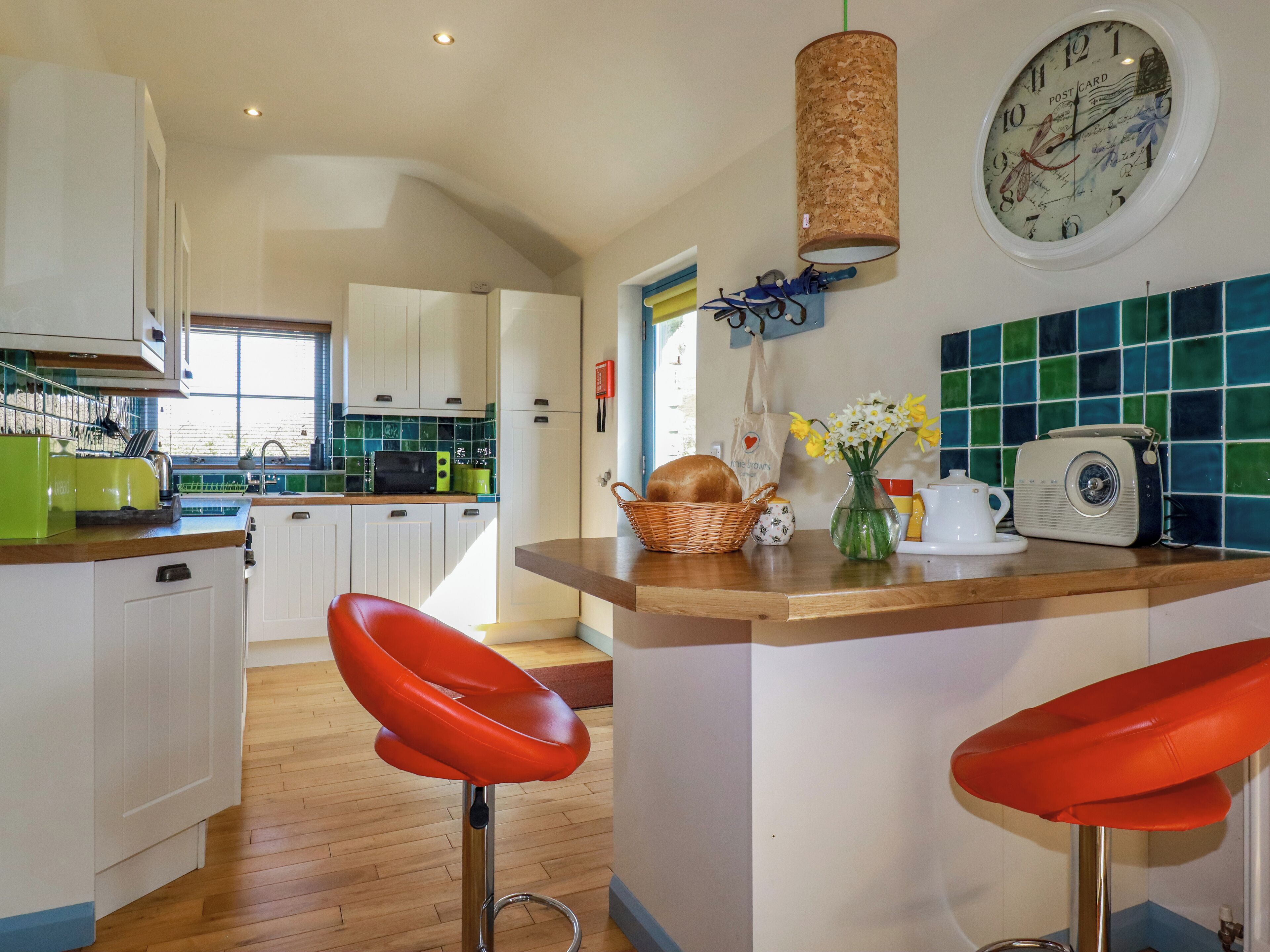 Dishwasher, cookware/dishes/utensils