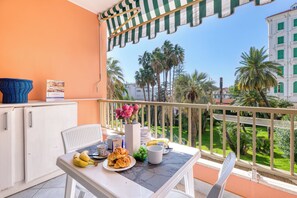 Outdoor dining - Imperiale Residence Bilocale (Sanremo)