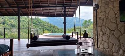 Ella Nine Peaks - One Room in " The Club House " with Ac Tv and pool