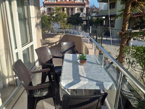 Charming 2-bedroom apartment in fabulous Marmaris with AC