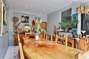 Dining - Fare Nahina (Papeete)