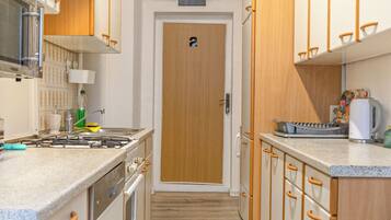 Wasserkocher mit Kaffee-/Teezubehör, Wasserkocher