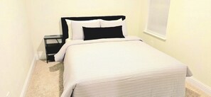 3 bedrooms, iron/ironing board, travel crib, free WiFi