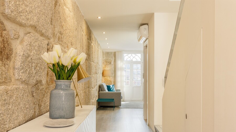 Charming Porto Retreat With River Views