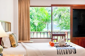 Deluxe Villa | Rollaway beds, free WiFi, bed sheets - Sailom Resort Bangsaphan (Bang Saphan)
