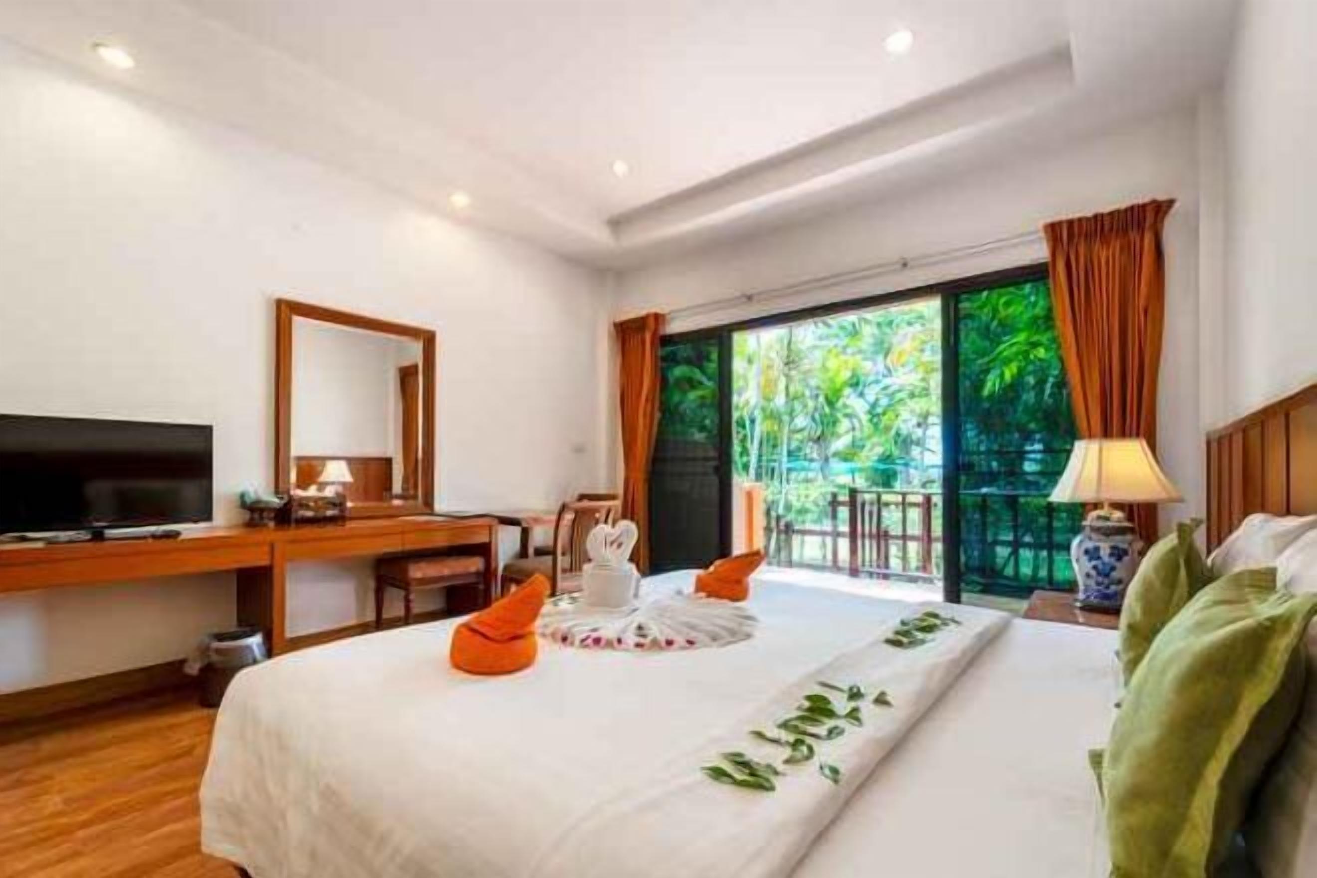 迷你吧、折叠床/加床（额外收费）、免费 WiFi、床单