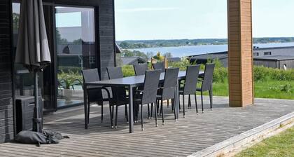 "Hildegunda" - 600m from the sea by Interhome