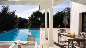 Indoor pool, outdoor pool