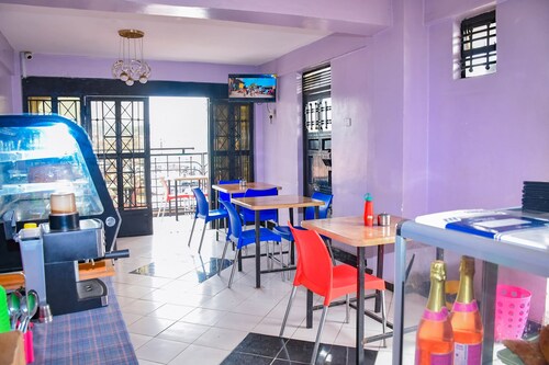 Charming 6-bedroom hotel with WiFi, AC in beautiful Migori County