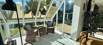 Detached vacation home for 6 pers. close to dunes and North Sea beach!