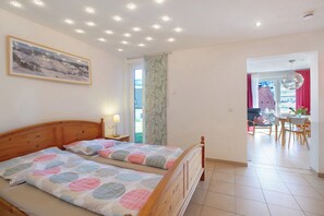 1 bedroom, free WiFi, bed sheets - Apartment 'Bergahorn Typ B' with Mountain View, Private Terrace and Wi-Fi (Todtnau)