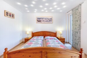 2 quartos, Wi-Fi de cortesia, roupa de cama