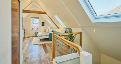 Host Stay Vinegar Loft