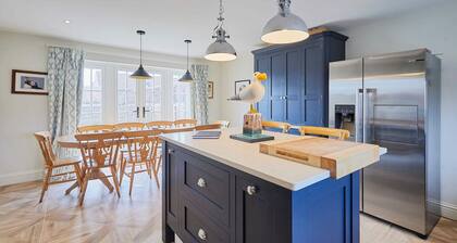 Host Stay Kittiwake Cottage