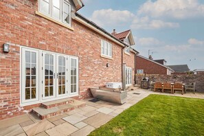 4 bedrooms - Host Stay Kittiwake Cottage (Bridlington)
