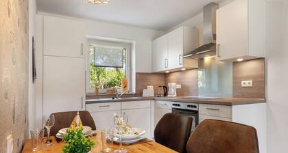 Apartamento vacacional 'Anna 1 Eg' con terraza privada y jardín