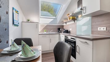 Kühlschrank, Ofen, Herdplatte, Geschirrspüler