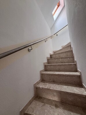 Interior - Holiday Home 'Mellumring' with Private Terrace, Shared Garden and Wi-Fi (Butjadingen)