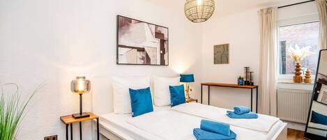 3 makuuhuonetta, silitysrauta/-lauta, ilmainen Wi-Fi, vuodevaatteet