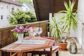 Terrace/patio - Apartment 'Gerda' with Mountain View, Balcony and Wi-Fi (Weigendorf)