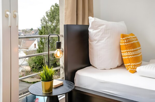 2 bedrooms, iron/ironing board, free WiFi, bed sheets - Apartment 'Gemütliche Für 4 Personen' with Wi-Fi (Oberhausen)