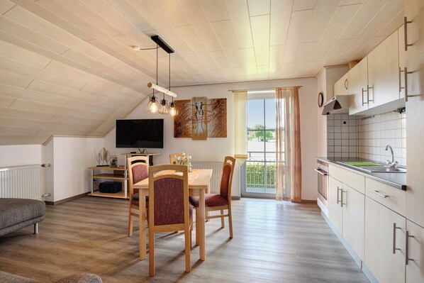 Interior - Apartment 'Kammeltal' with Private Garden, Balcony and Wi-Fi (Kammeltal)