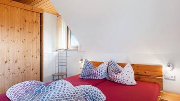 2 Schlafzimmer, BĂŒgeleisen/BĂŒgelbrett, kostenloses WLAN, BettwĂ€sche