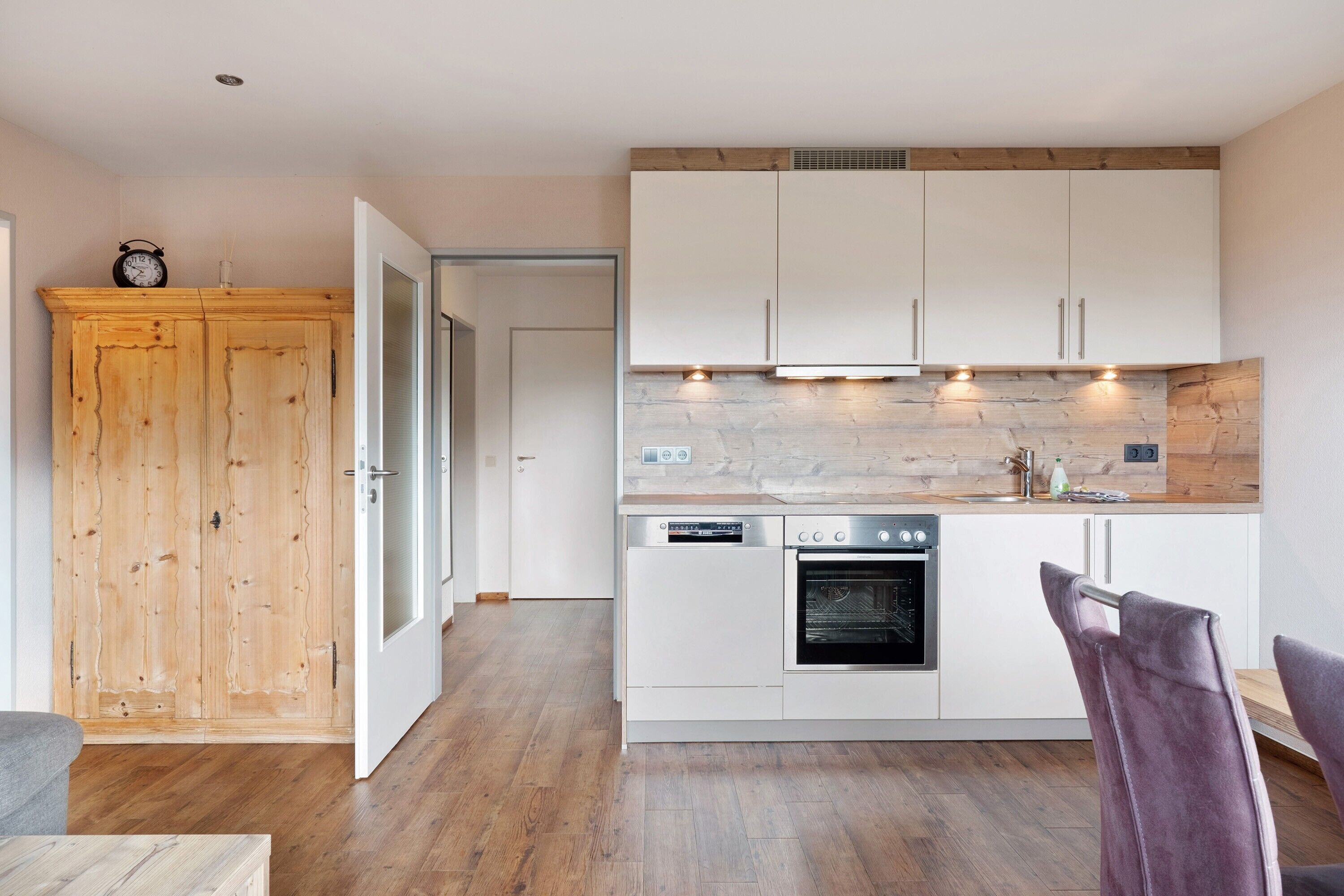 Réfrigérateur, four, plaque de cuisson, lave-vaisselle