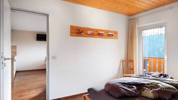 2 sovrum, strykjÀrn/strykbrÀda, gratis wi-fi och sÀngklÀder