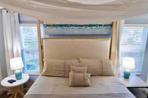 4 bedrooms, iron/ironing board, free WiFi, bed sheets