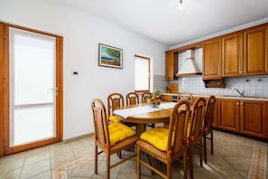 Dining - Spacious Apartment in Markoci (Markoci)