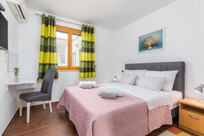4 Schlafzimmer, Bügeleisen/Bügelbrett, Reisekinderbett, kostenloses WLAN
