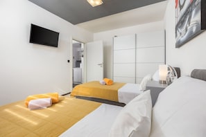 4 chambres, fer et planche à repasser, accès Internet