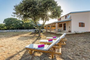Terrace/patio - Holiday home in Pjescana Uvala near beach (Pješčana uvala)