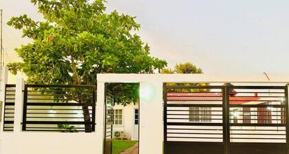 Pink Oueilhe Vacation Home