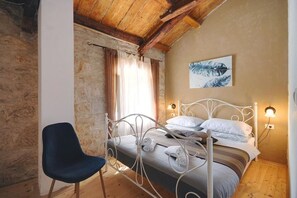 4 chambres, fer et planche à repasser, Wi-Fi