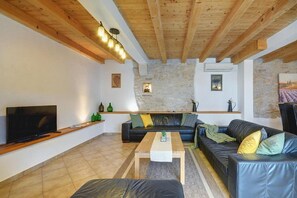 Smart-TV, peis og kontorer