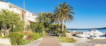 Seaside Apartment in Rab