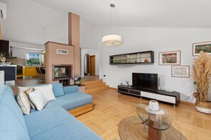 Smart TV - Villa in Vintijan with private pool (Vintijan)