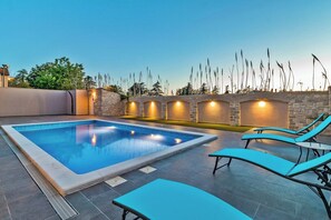 Pool - Relaxing villa in Pula with private pool (Pula)