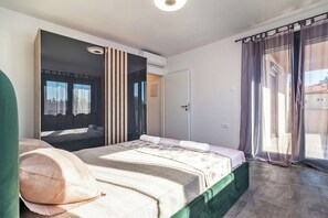 4 chambres, fer et planche à repasser, accès Internet