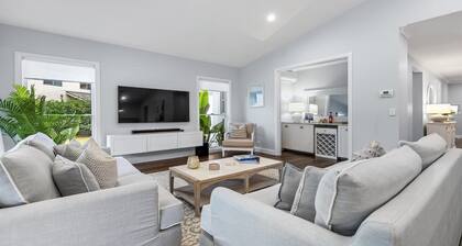 BLUE GUM ESCAPE - THE VINTAGE HOLIDAY HOUSES