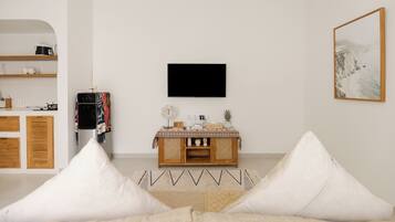 Deluxe Villa | Living area