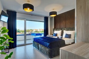 4 habitaciones, tabla de planchar con plancha y cuna de viaje