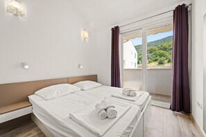 2 bedrooms, iron/ironing board, free WiFi