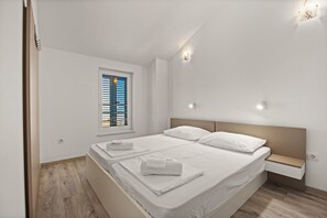 2 bedrooms, iron/ironing board, free WiFi