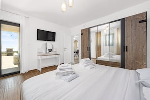 4 bedrooms, iron/ironing board, Internet