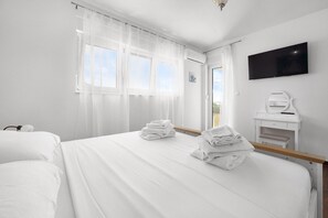 4 chambres, fer et planche à repasser, accès Internet