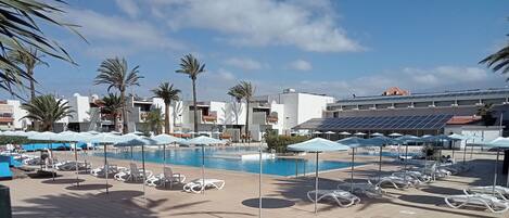 Piscine extérieure