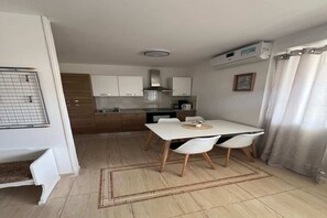 Dining - Apartment in Kampor near Sandy Beach (Kampor)